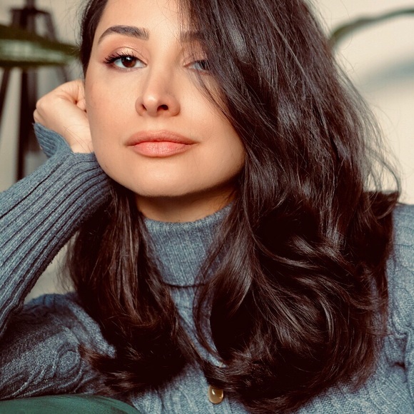 Meet your Posher, Mona - Picture 1 of 1